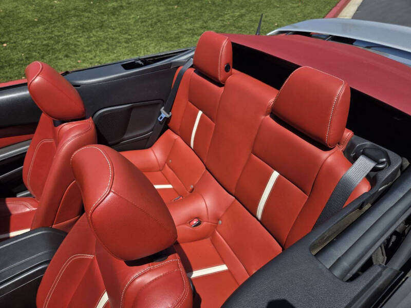 2011 Ford Mustang GT Premium