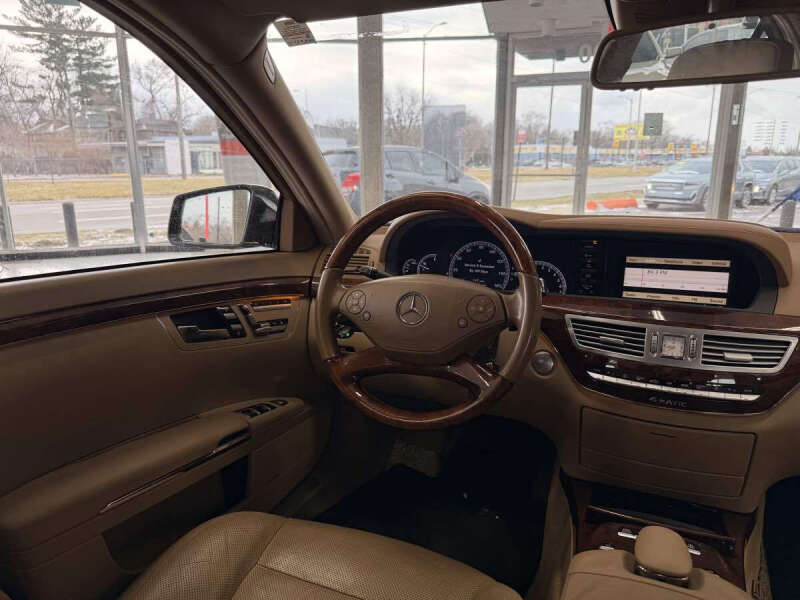 2010 Mercedes-Benz S-Class S 550 4MATIC