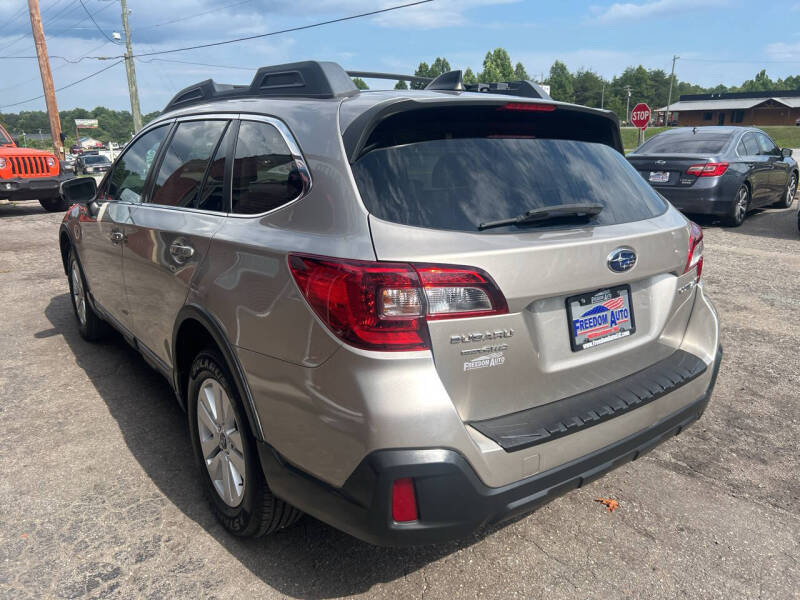 2018 Subaru Outback 2.5i Premium