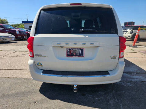 2011 Dodge Grand Caravan Crew