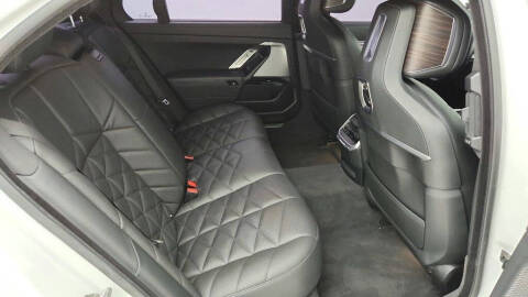 2023 BMW 7 Series 740i