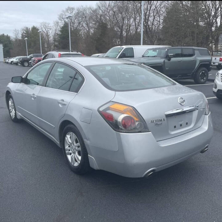 2011 Nissan Altima for sale at H and A Auto LLC in Waterbury, CT