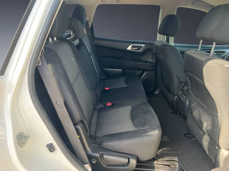 2017 Nissan Pathfinder S