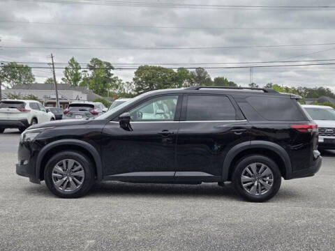 2025 Nissan Pathfinder SV
