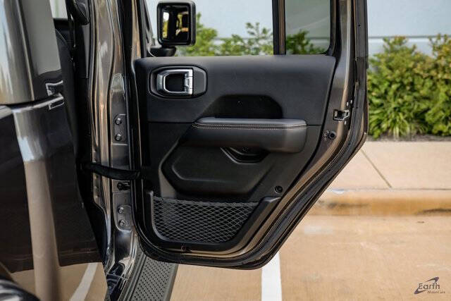 2024 Jeep Gladiator Sport