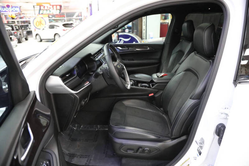 2022 Jeep Grand Cherokee Altitude