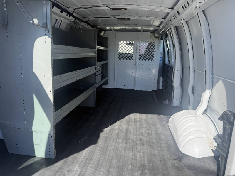 2021 Chevrolet Express 2500