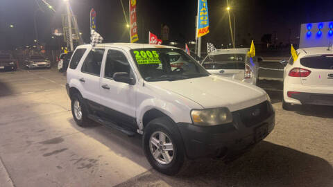 2005 Ford Escape XLS