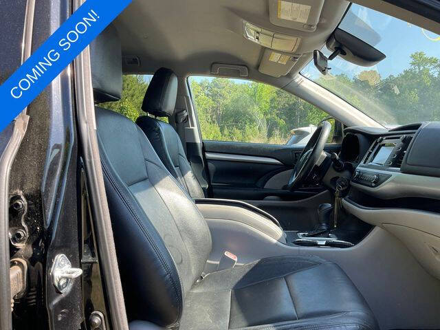 2017 Toyota Highlander LE