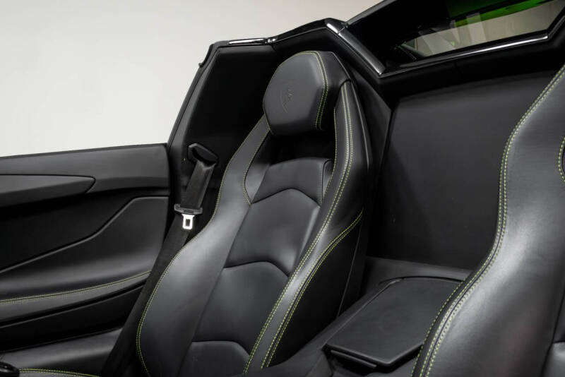 2015 Lamborghini Aventador LP 700-4