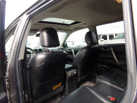 2012 Toyota Highlander SE
