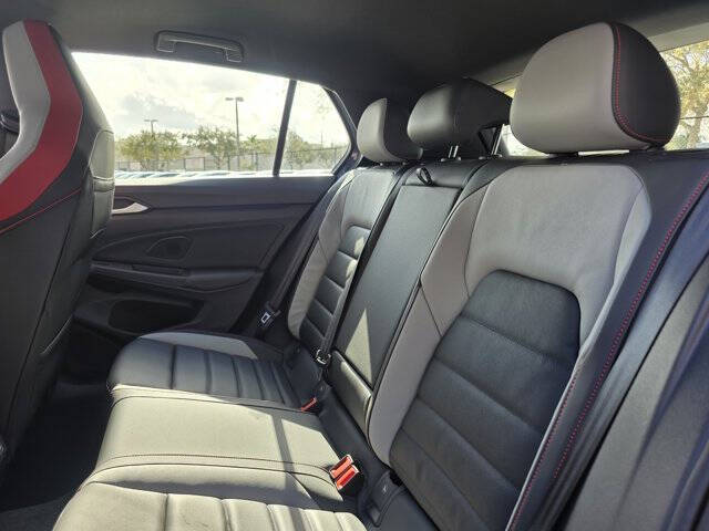 2026 Volkswagen Golf GTI SE