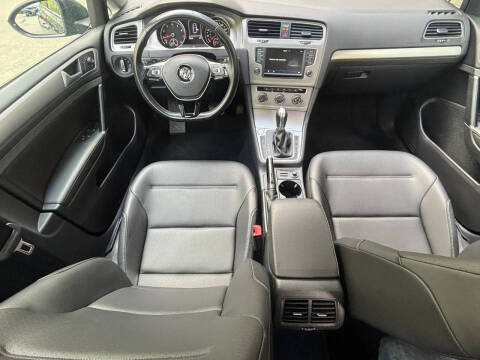 2017 Volkswagen Golf