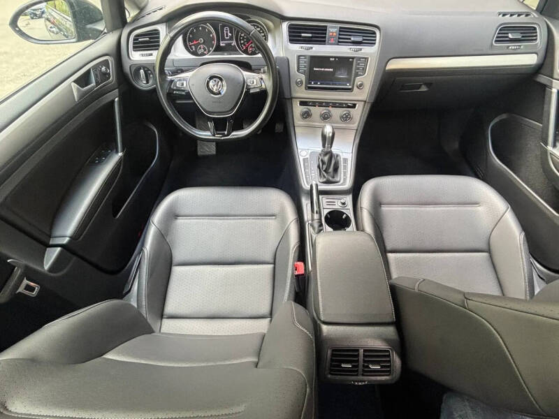 2017 Volkswagen Golf