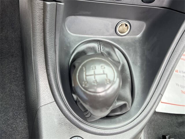 2004 Ford Mustang Deluxe