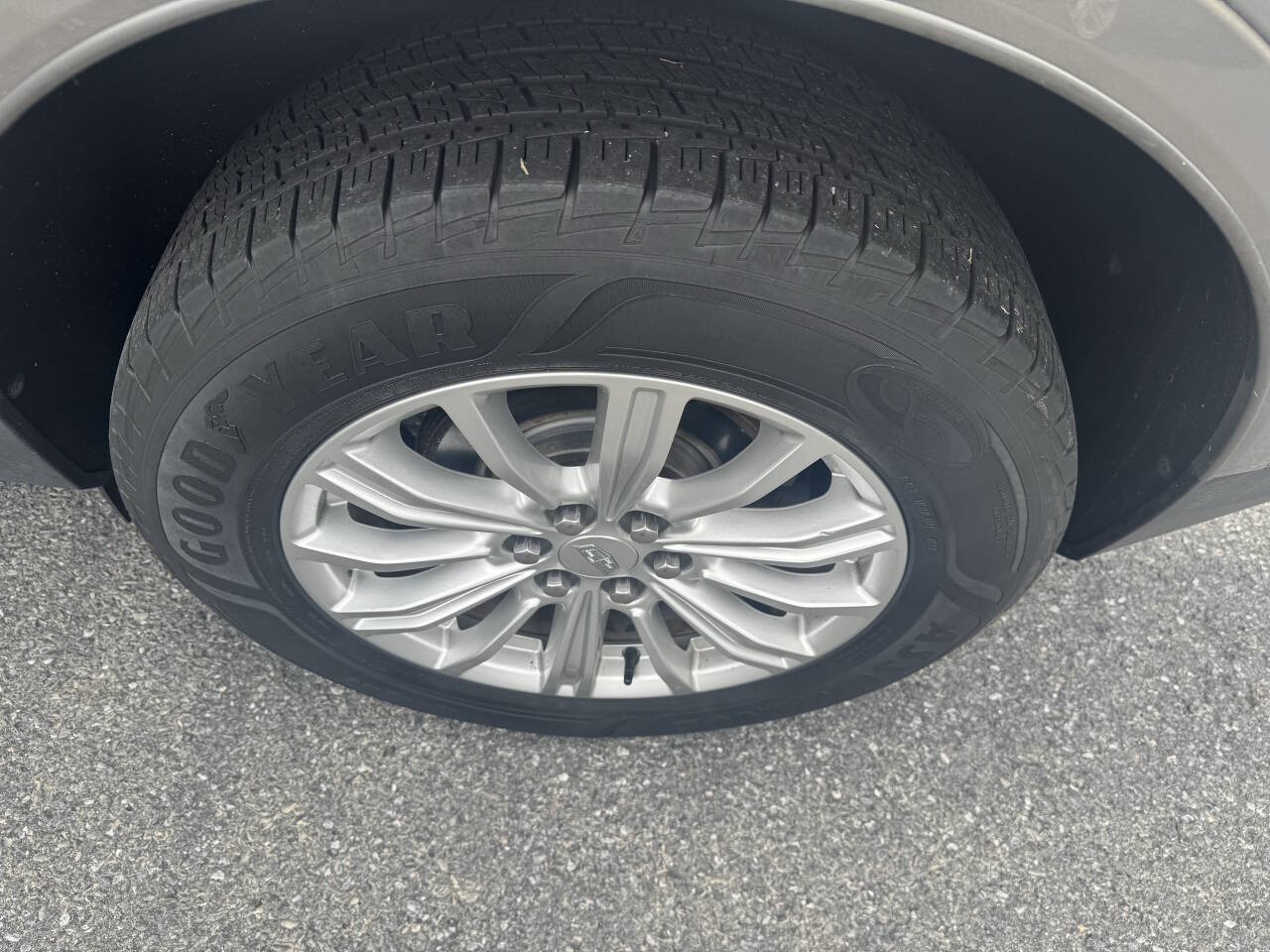 Gold 2018 Cadillac XT5 Base 4dr SUV 39