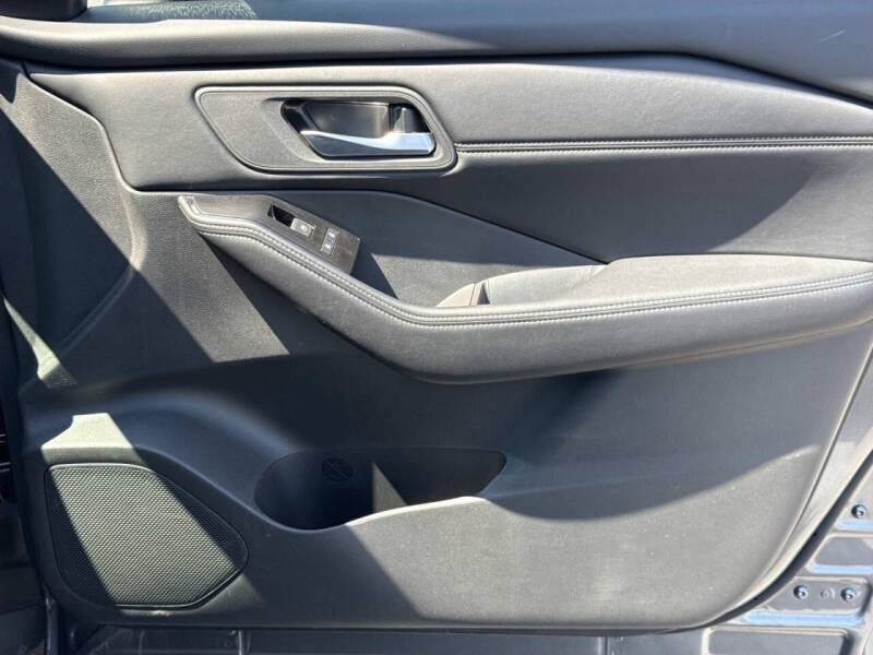 2026 Nissan Rogue SL