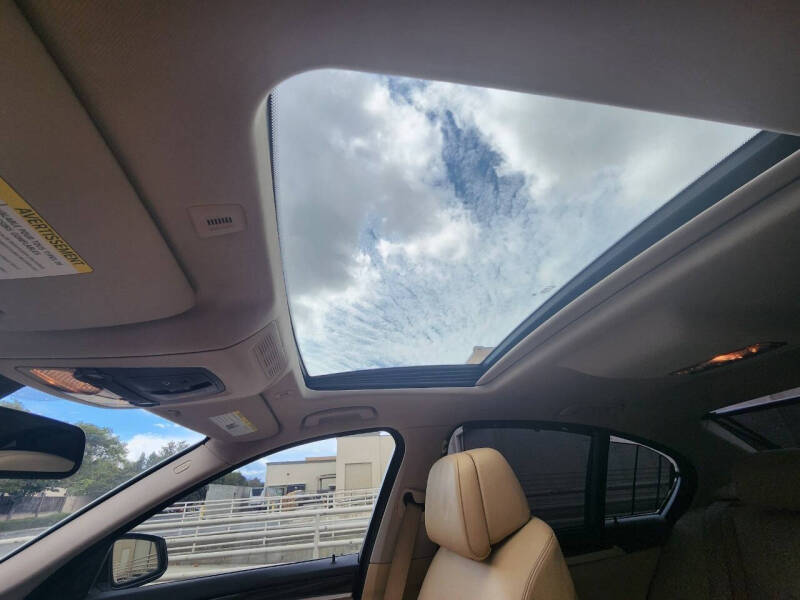 2011 BMW 5 Series 535i