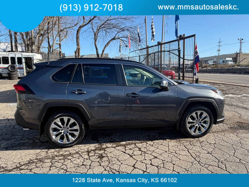 2020 Toyota RAV4 XLE Premium