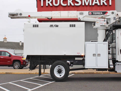 2023 Freightliner M2 106