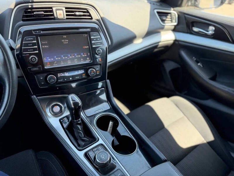 2016 Nissan Maxima