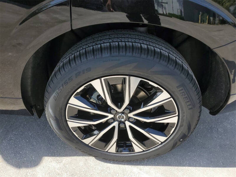 2025 Volvo XC60 B5 Core Dark Theme