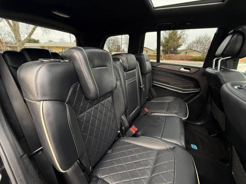 2015 Mercedes-Benz GL-Class GL 550 4MATIC