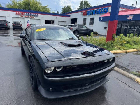 2016 Dodge Challenger 392 HEMI Scat Pack Shaker