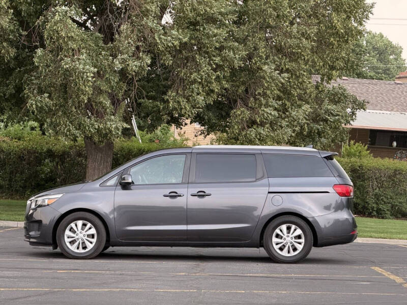 2017 Kia Sedona LX