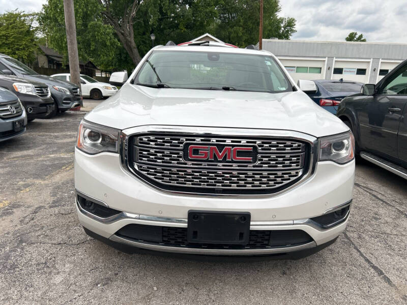 2017 GMC Acadia Denali
