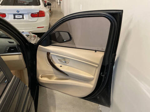 2014 BMW 3 Series 320i