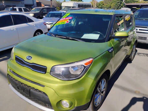 2017 Kia Soul +