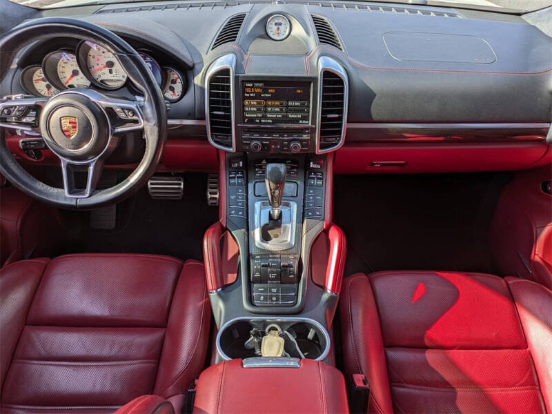 2016 Porsche Cayenne Turbo