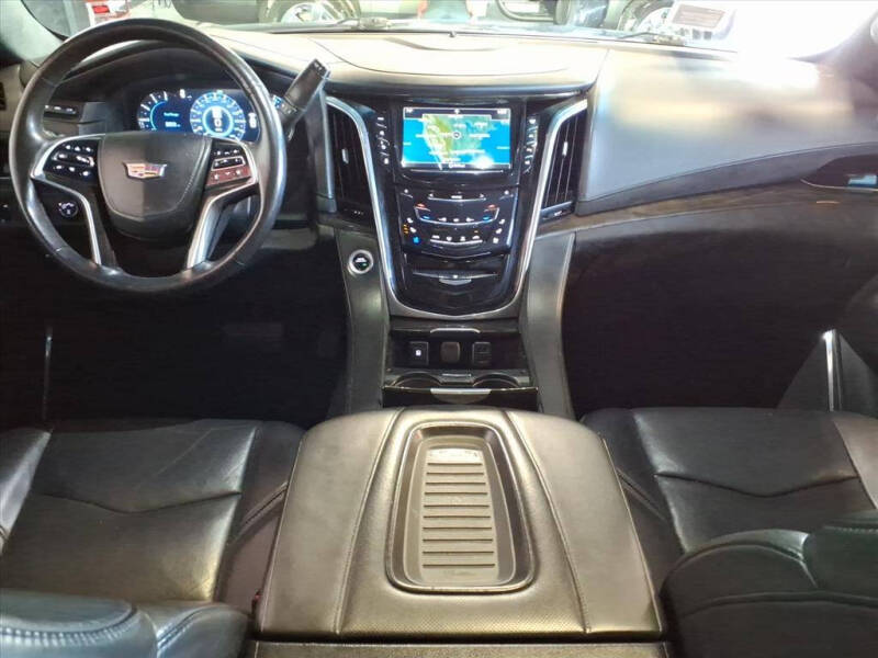 2018 Cadillac Escalade ESV Platinum