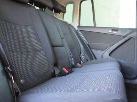 2011 Volkswagen Tiguan S