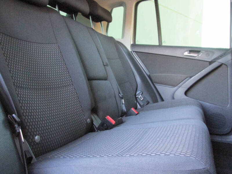 2011 Volkswagen Tiguan S