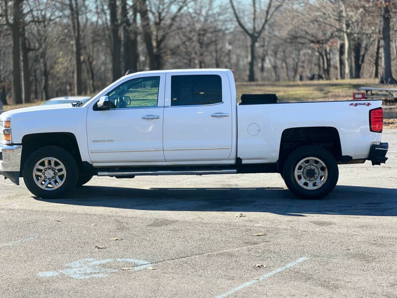 2016 Chevrolet Silverado 2500HD LTZ photo 5