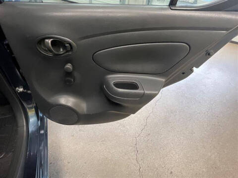 2017 Nissan Versa 1.6 S