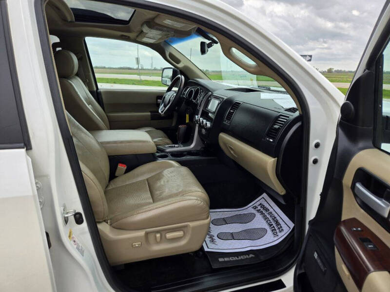 2016 Toyota Sequoia Platinum