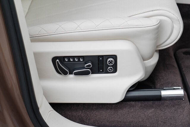 2017 Bentley Bentayga 42