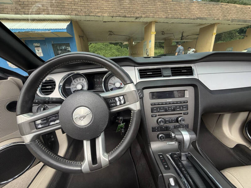 2011 Ford Mustang V6 Premium