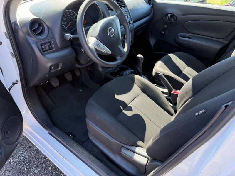 2017 Nissan Versa 1.6 S