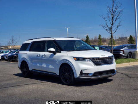2023 Kia Carnival SX