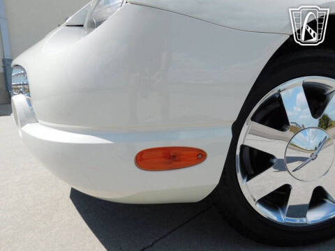 2002 Ford Thunderbird Deluxe