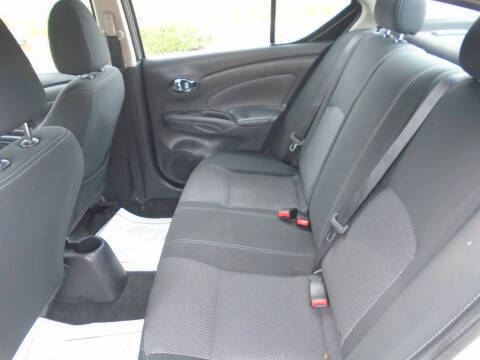 2017 Nissan Versa 1.6 SV