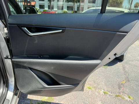 2023 Kia Niro LX