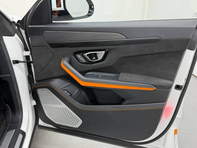 2022 Lamborghini Urus