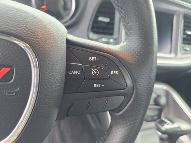 2017 Dodge Challenger SXT