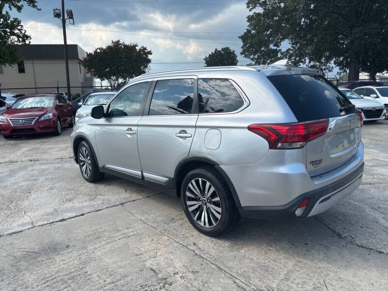 2019 Mitsubishi Outlander SE