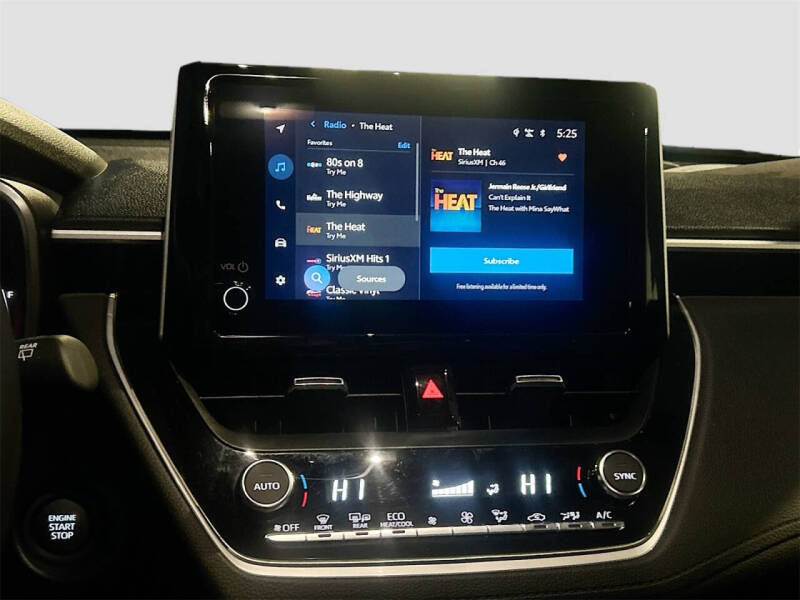 2025 Toyota Corolla Cross XLE